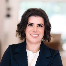 Leila Lange's Instagram, Twitter & Facebook