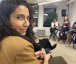 I've been going out into the networking world recently, after pretty much a  decade of hibernation. I'm noticing how I don't know how to introduce  myself. As a freelancer, I've worn so