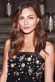 Pin By Brittany Willis On Photo Natural Colour Phoebe Tonkin Hair Phoebe Tonkin Phoebe Tonkin Style