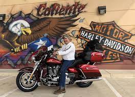Pin On Caliente Harley Davidson Riders