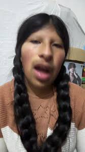 Exploring Creative Hand Gestures in Artful Settings