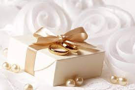 Choose from upgraded home essentials, or an experience of a lifetime. 11 Unique Creative Wedding Gift Ideas On A Cheap Budget