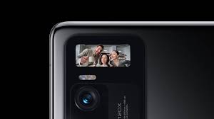 The giant camera bump makes the phone unwieldy, and not only does the rear display not bring any important features, we also found it got in the way frequently. The Rear Mini Display In The Xiaomi Mi 11 Ultra Xiaomi Planet