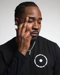 The Cape” Tees are out now. In collaboration with @jordan.akin and inspired  by the beat of the same namesake. Available in the link in my Bio. Thank  you to @richhcoco, @blvckwealth, @epikdele, @