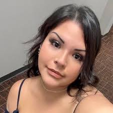 Cindy Robles's Instagram, Twitter & Facebook