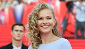 В любом случае, алексей учитель. Yuliya Peresild Uvela Uchitelya Iz Semi Shou Biznes Dni Ru