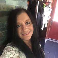 What to put in a duck house and how often to change it?