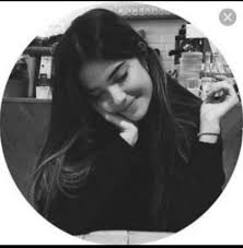 pin by claire chosuke on tumbler girl portrait photography poses instagram profile picture ideas friend poses photography