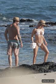 Sharna Burgess Sexy On A Romantic Beach Getaway in Hawaii - AZNude