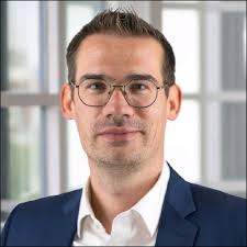 Ich freue mich sehr, dass ich mein berufsbegleitendes Masterprogramm in  Mergers & Acquisitions (LL.M) an der Frankfurt School of Finance &  Management erfolgreich abgeschlossen habe. Viele Menschen…