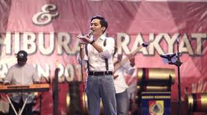 There is no strumming pattern for this song yet. Aku Takut Kamu Pergi Moza Medley Cover Chords Chordify
