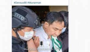 Pihaknya, dikatakan oka, saat itu tengah bernegosiasi dengan orang terdekat hrs, yakni munarman. 11qtgakhpzfmam