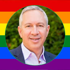 Paul Mooney says that he caught Barbara Walters had a fling with Richard  Pryor! Sherri Shepherd and Joy Behar explained everything