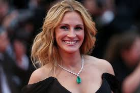Do you think julia robertss height is incorrect? Julia Roberts Diet Weight Age Height Body Measurements 2018