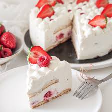 Nuage Fraise Framboise Mes Delicieuses Creations En 2020 Gateaux Et Desserts Cheesecake Framboise Sans Cuisson Recette Entremet