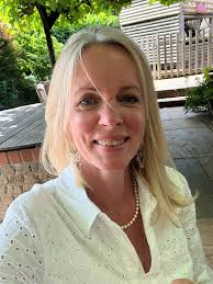 Hi! I'm new to this group. I recently joined because I have made a dramatic  lifestyle change, and would like to hear other peoples tips/ideas