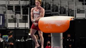 Brody malone, yul moldauer, sam mikulak and shane wiskus will compete together in the team event. Mikulak Struggles Malone Shines At U S Championships