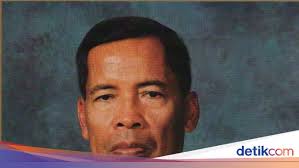 Umur 74 tahun) adalah presiden indonesia yang kelima yang menjabat sejak 23 juli 2001 sampai 20 oktober 2004. S 3ahcap4l Yhm