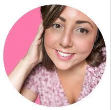 Kristin Downing's Instagram, Twitter & Facebook