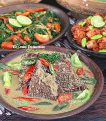 Atau jika bunda ingin mencoba menyajikan sesuatu yang baru pada menu makanan untuk keluarga. 10 Resep Mangut Ikan Enak Dan Praktis Cocok Untuk Menu Sehari Hari Merdeka Com