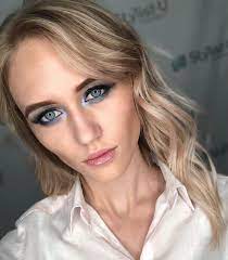 Some eyeshadow colors can enhance and intensify, while others can help brighten and make your blue eyes pop. 10 Chic Makeup Ideas For Women With Blonde Hair And Blue Eyes