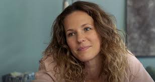 #unesemaineuneintrigue lola est morte ! Lucie Salducci Wiki Demain Nous Appartient Fandom