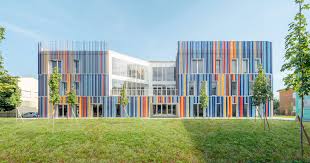 La nuova scuola di Settanta7 &egrave; un arcobaleno - professione Architetto