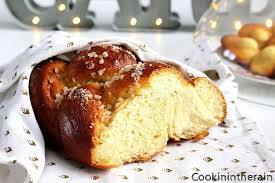 Pas A Pas D Une Brioche Tressee A 4 Brins En 2020 Brioche Tressee Beignets Moelleux Brioche Maison Facile