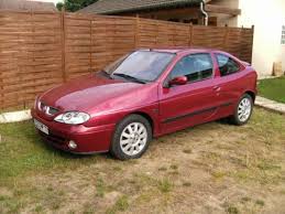 C Est Qu Une Renault Megane 1 Coupe Faites Pas La Tete Renault Megane Renault Megane Coupe
