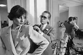 Vogue pays tribute to Karl Lagerfeld's outstanding career | Vogue France