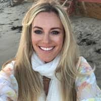 Lisa Pasley's Instagram, Twitter & Facebook