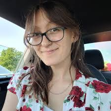 Lila Kelley's Instagram, Twitter & Facebook