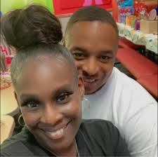 Way to go, Nikki Glaser! Thanks for playing #WhoWantsToBeAMillionaire with  us!