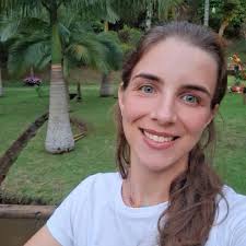 Nossa mãe acabou de falecer. O sofrimento acabou...e ela já esta na paz.  Seu corpo será velado na Igreja Presbiteriana de Manaus. O enterro será as  17:00 no cemitério São João Batista.