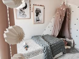 Looks Cosy Doesn T It This Is The Daybed And Reading Corner In Katia S Room Designed By Revellab Studio4kids Chambre Bebe Chambre Bebe Rose Deco Chambre Bebe