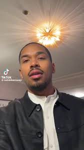 Hannah Hurst Aaron Pierre