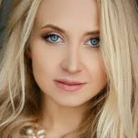 Isabelle Fletcher's Instagram, Twitter & Facebook