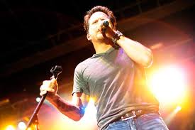 Written by band members beyoncé and kelly rowland along with errol mccalla, jr., who handled its production. 12 Days Of Christmas Music Day 5 For Anyone Who Wants To Get Naughty With Gary Allan Video
