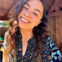 Kelly Chretien's Instagram, Twitter & Facebook