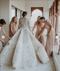 Blogger Diipa Khosla S Wedding Pictures Is What You Should Be Seeing Today Indian Wedding Dress Bridal Outfits Custom Wedding Dress
