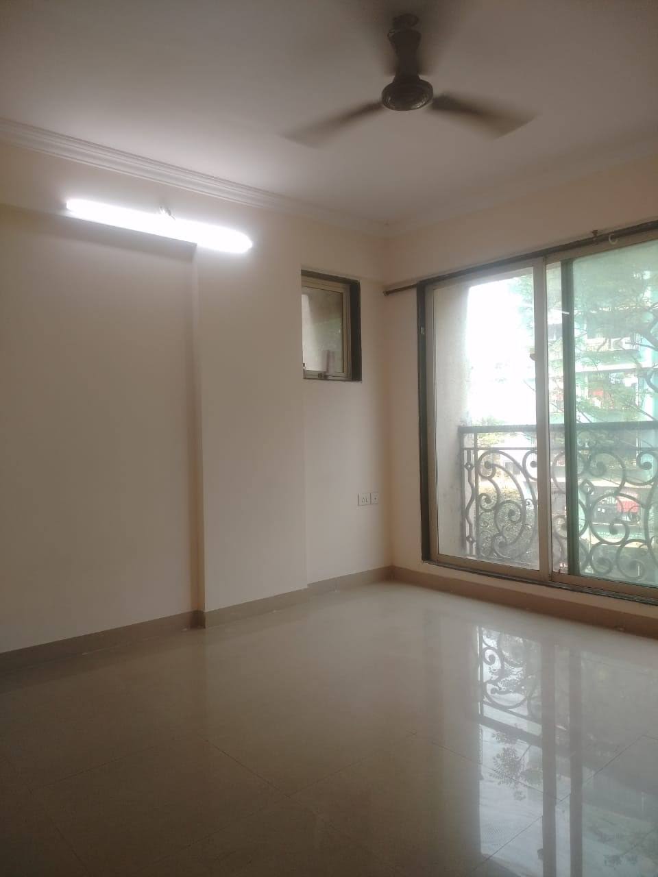 2bed 2bath product image