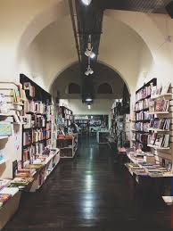 Radar Detector She Shakes Barcelona Bookshop Shopping In Barcelona