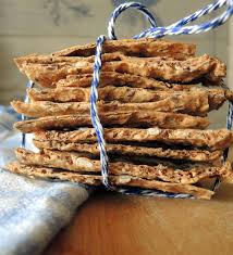 Dinkel Knackebrot Wunderbar Einfach Und Schnell Herzustellen Ohne Ausrollen Das Ergebnis Ist Sehr K Brot Selber Backen Brot Selber Backen Rezept Brot Backen