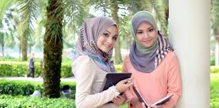 Bagaimana batasan aurat muslimah dengan wanita non muslim? Inilah Batas Aurat Wanita Kepada Sesama Wanita Kumpulan Info Unik