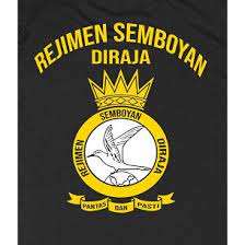 Malayziya signallari polkiga qirol va mamlakatga ko'rsatgan xizmatlari uchun 1992 yil 6 iyunda qirollik unvoni berildi va bundan buyon nomi bilan tanilgan rejimen semboyan diraja (qirol. Tshirt Kor Rejimen Semboyan Diraja Rsd Shopee Malaysia