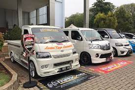 Gambar contoh desain dunia gaya inspirasi tren modifikasi sarung atau lapisan paten jok custom variasi modif keren berbahan kulit sintetis untuk mobil daihatsu gran max. Banyak Gran Max Modifikasi Di Daihatsu Dress Up Challenge 2019