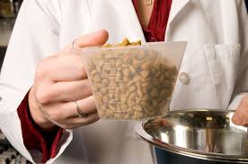 Veterinary Nutritionist Looking For The Best Nutritious Food For Your Pet We Provide The Best Nutritious Food And Have T Animal Nutrition Pet Diet Nutrition