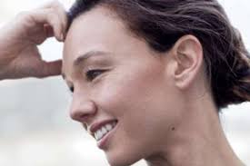 La dupla ganadora del psg jugando al nuevo fifa 2020. Tiane Endler Como Nunca Antes La Viste Arquera Protagoniza La Primera Portada De L Officiel Chile M360 Cl