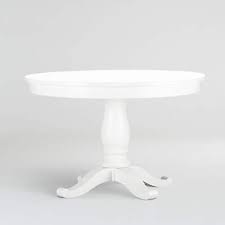 An oval dining table combines the linear simplicity of a rectangular top with the intimacy and comfort of a round one. Avalon 45 White Extension Dining Table Reviews Crate And Barrel