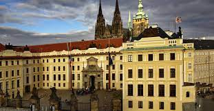 Pražský hrad patří na tuzemské mocenské mapě mezi nejvýraznější podporovatele spolupráce s ruskem a čínou. Prazsky Hrad Se Od Patku Do Pondeli Zdarma Otevre Verejnosti Echo24 Cz